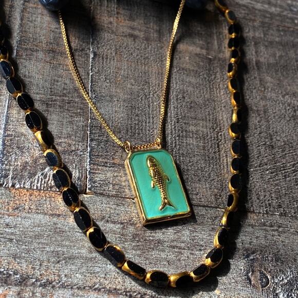 NEW Floating Fish Black Glass Beaded Necklace Set - Picture 6 of 13